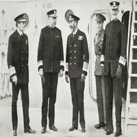 Кралот Џорџ V Ја Посетува Флотата Во Розит, Единбург, Шкотска Во 1918 Година. Од Левиот Адмирал Бити, Адмирал Родман, Американската